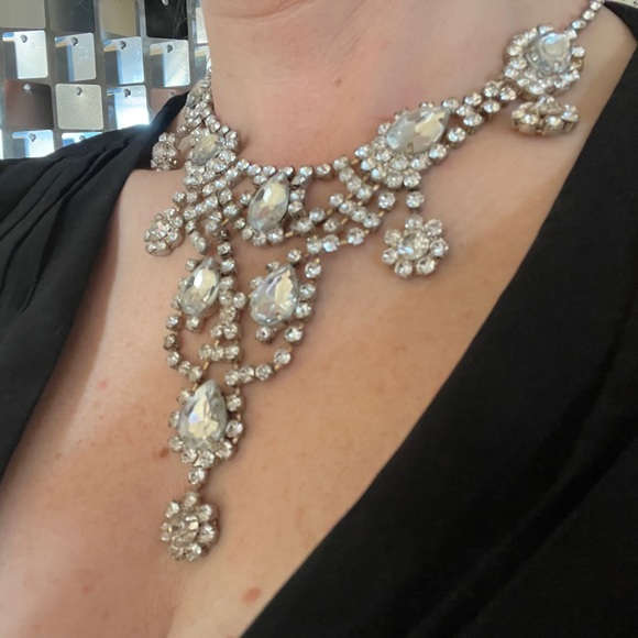 Statement Necklace! Fancy as all get-out! - Picture 2 of 5